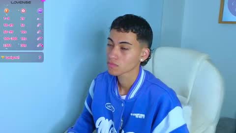 yulian_vasquez online show from September 16, 12:29 pm