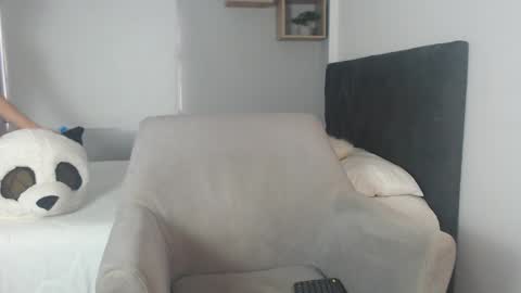 yulian_vasquez online show from March 6, 12:19 pm