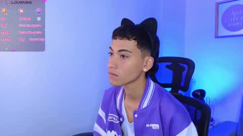 yulian_vasquez online show from September 19, 12:31 pm