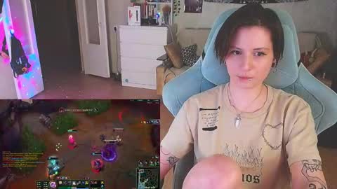 Kris online show from February 9, 11:04 pm