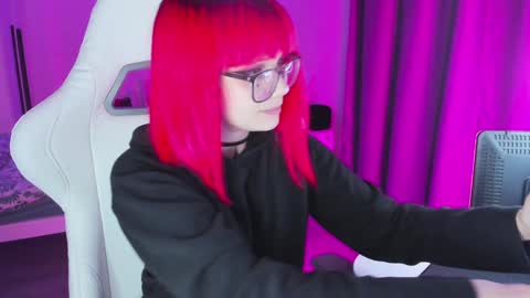 Yumi 3 online show from December 2, 7:30 am