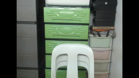 Snapshot of yummy_chesca chatting on October 17, 12:14 am yummy chesca online show from October 17, 12:14 am