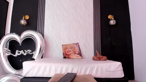 Yummyduo online show from May 28, 11:08 am