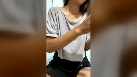 yummypinay000 online show from April 16, 12:11 am