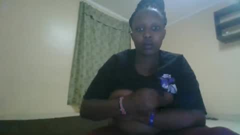 yummytitiess online show from November 28, 5:09 pm