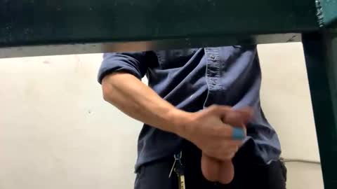 Snapshot of yungcockk444 chatting on October 9, 2:17 am hungggg online show from October 9, 2:17 am