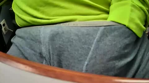 yuppers1234 online show from December 5, 3:21 pm