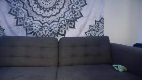 yurdreams_22 online show from October 12, 4:38 am