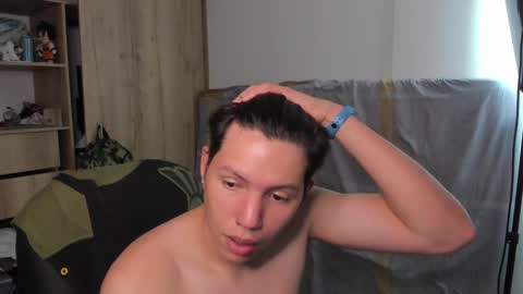 Snapshot of yurii_moody chatting on February 6, 5:46 am yurii_moody online show from February 6, 5:46 am
