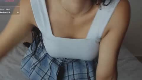 yuzii Im new to these pages so I hope you guys are kind to me. online show from December 6, 9:40 pm