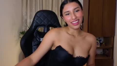 yuzii Im new to these pages so I hope you guys are kind to me. online show from March 8, 2:04 am