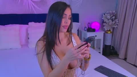 Laura online show from October 29, 7:10 am