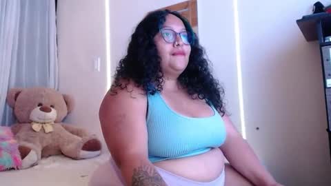 yvonn online show from September 24, 12:39 am