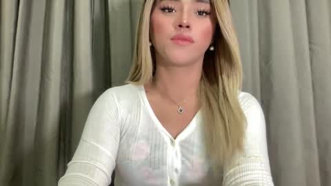 Snapshot of yvonne_guidotti chatting on February 9, 7:48 am Miss Cali online show from February 9, 7:48 am