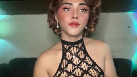 Miss Cali online show from November 23, 8:18 pm