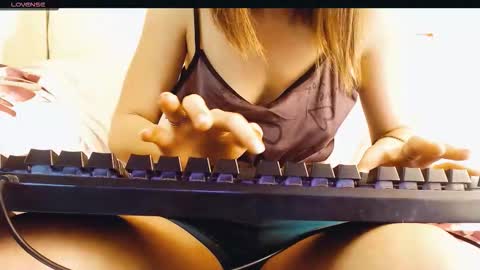 yzza_suave online show from October 13, 8:27 am