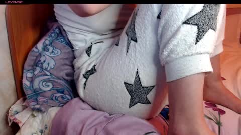 yzza_suave online show from February 25, 6:44 pm