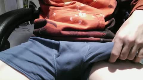 zach52590 online show from September 10, 5:36 pm