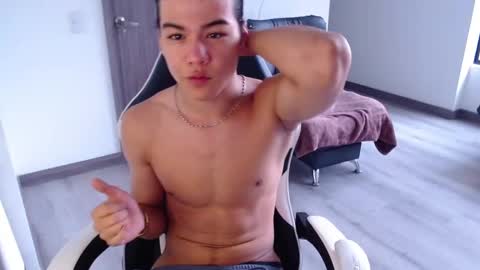 Snapshot of zackss_player chatting on October 1, 7:24 pm zackss_player online show from October 1, 7:24 pm