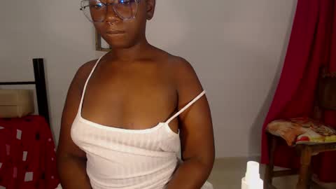 Snapshot of zahhysims chatting on February 21, 10:28 am zahhy online show from February 21, 10:28 am