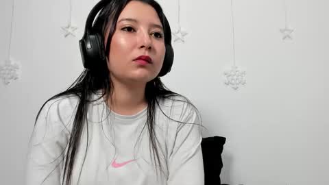 zammii69 online show from February 21, 9:40 pm