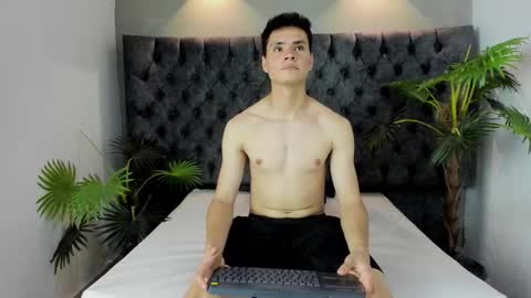 zane online show from February 24, 12:52 pm