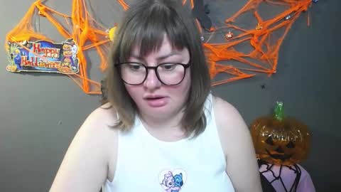 zannadreil online show from October 14, 8:23 pm