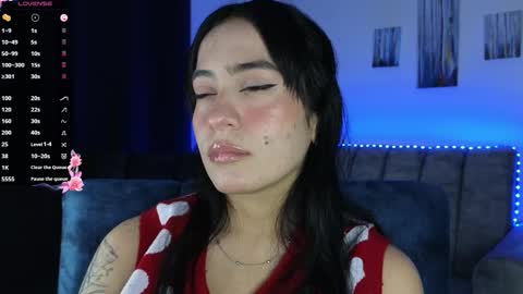 Snapshot of zaradames_ chatting on October 18, 2:38 am zaradames_ online show from October 18, 2:38 am