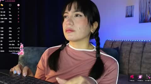 Snapshot of zaradames_ chatting on September 30, 4:23 am zaradames_ online show from September 30, 4:23 am