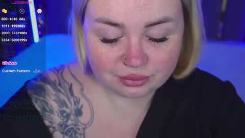 Lola online show from December 16, 8:26 pm