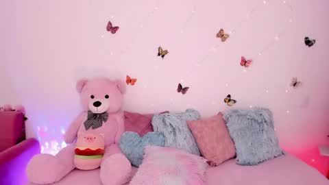 Zara online show from May 31, 2:49 pm