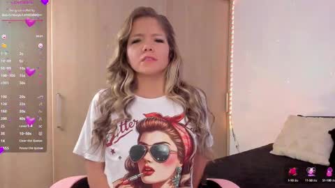 Snapshot of zaria_ivanov chatting on March 12, 10:16 am Mia online show from March 12, 10:16 am
