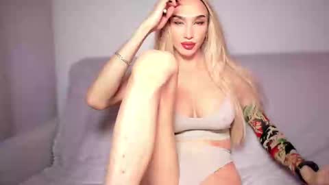 ZARINA online show from February 14, 9:21 pm