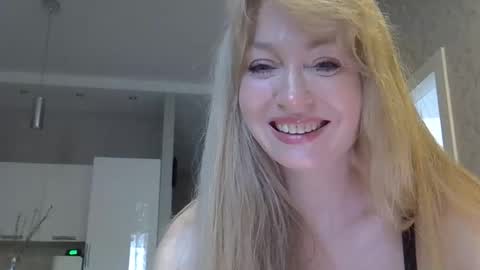 Zarina Swift online show from April 6, 4:46 am