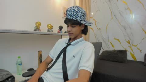 Zayn online show from March 29, 7:48 pm