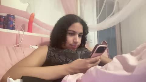 ZAZA ZARIAA online show from May 30, 2:10 am