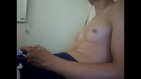 ze online show from October 4, 5:27 am