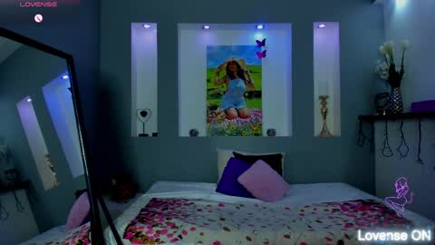 Karolyne online show from May 14, 5:55 pm
