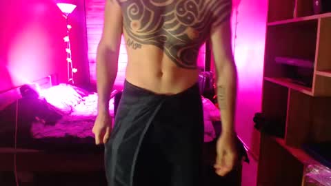 Snapshot of zebroroa chatting on December 9, 12:51 pm zebroroa online show from December 9, 12:51 pm