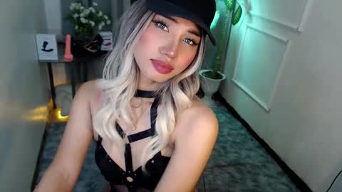 Snapshot of zelainalovetocum chatting on March 12, 6:22 pm zelainalovetocum online show from March 12, 6:22 pm