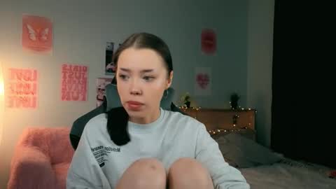 Lara online show from February 15, 7:12 pm