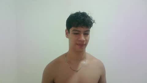 Snapshot of zeus_183 chatting on September 16, 1:29 am zeus_183 online show from September 16, 1:29 am
