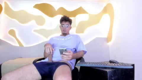 zeustrys online show from July 28, 6:20 pm