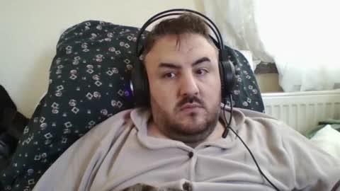 zH1NaSaH online show from April 12, 5:00 am