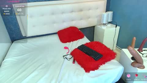 ZHAMIRA  ANDRES online show from November 8, 11:41 pm