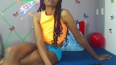 Snapshot of zharick_smithx chatting on February 26, 9:44 am zharick online show from February 26, 9:44 am