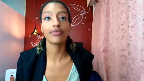 Zia Green online show from January 30, 3:19 pm