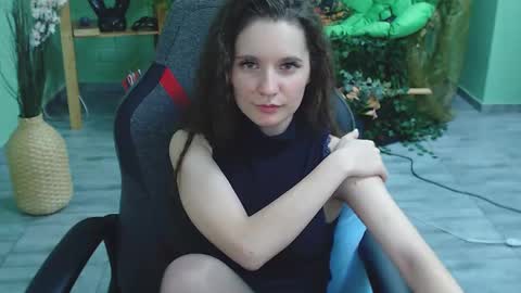Snapshot of zianichols chatting on February 26, 12:09 am zianichols online show from February 26, 12:09 am