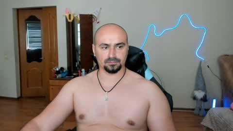 Ziesh online show from May 24, 4:02 pm