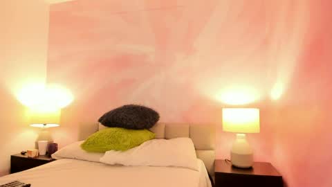 zihaadams_ online show from May 29, 7:56 pm